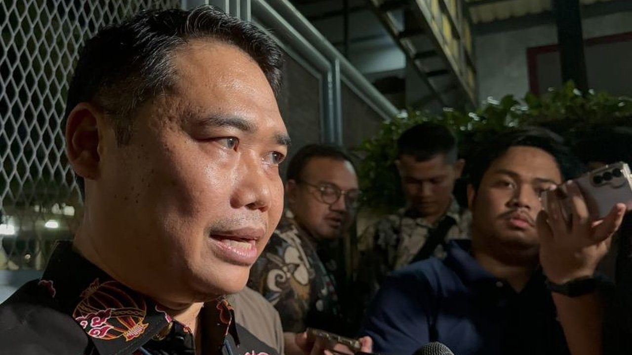 Amnesti Presiden Prabowo Subianto secara mengejutkan menghentikan seluruh proses hukum terhadap Hasto Kristiyanto di KPK. Simak detail lengkapnya dan implikasinya!