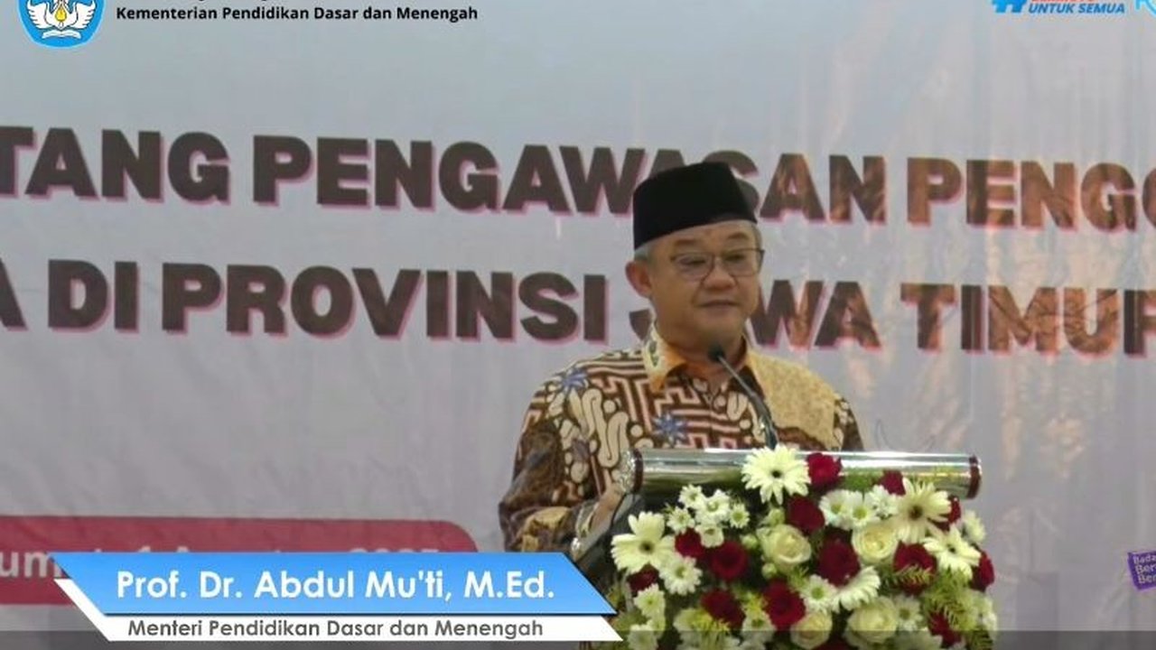 Mendikdasmen Abdul Mu'ti menyerukan kedisiplinan dalam penggunaan Bahasa Indonesia di ruang publik. Ini adalah langkah krusial untuk menegakkan kedaulatan bahasa negara dan membangkitkan rasa bangga.
