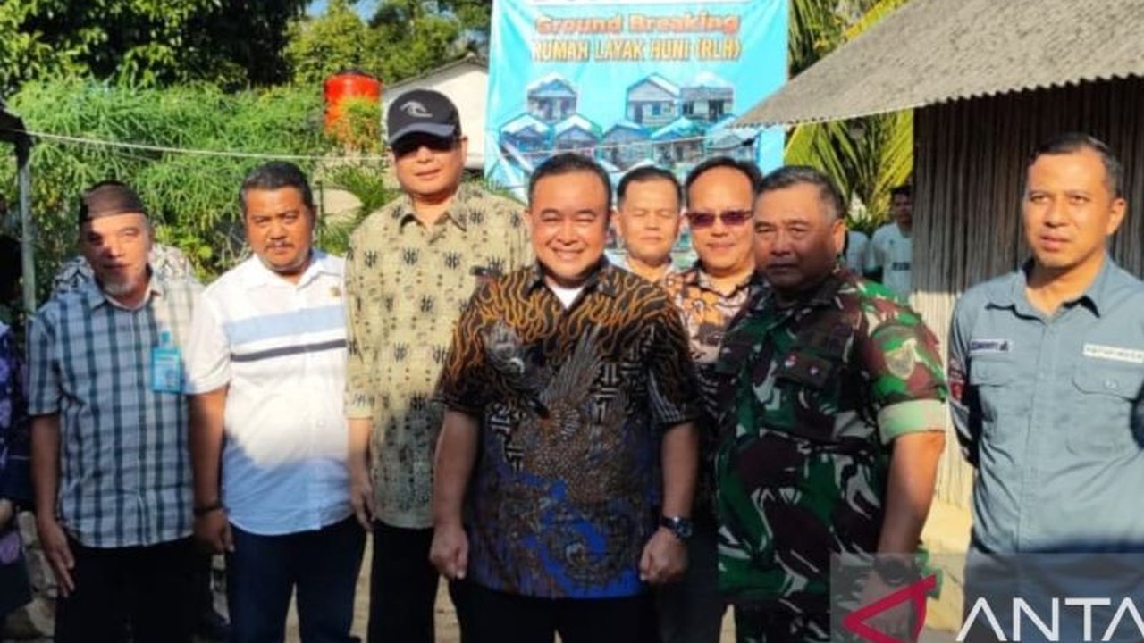 Pemerintah Kabupaten Bangka gencar melakukan renovasi rumah layak huni bagi masyarakat berpenghasilan rendah, menunjukkan komitmen nyata dalam pengentasan kemiskinan.