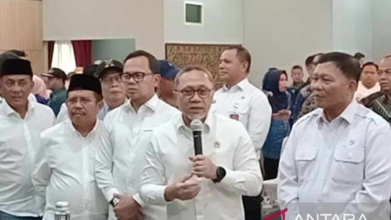 Ketua Umum PAN, Zulkifli Hasan, angkat bicara soal dukungan terhadap amnesti abolisi Hasto Tom Lembong oleh Presiden Prabowo, mengungkap alasan kuat di baliknya demi persatuan bangsa.