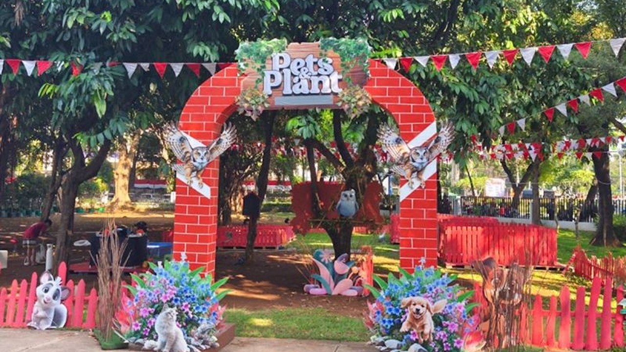 Pameran Flona 2025 resmi dibuka Gubernur DKI Jakarta Pramono Anung pada 5 Agustus di Lapangan Banteng. Siapakah yang akan hadir dan apa saja yang dipamerkan?