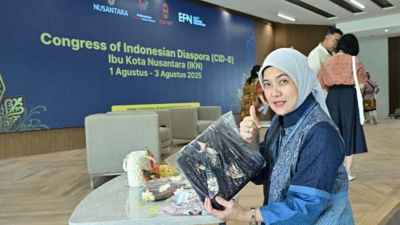 Pemerintah Kota Makassar serius menggarap potensi UMKM Makassar Tembus Pasar Global, rutin gelar pelatihan dan pendampingan. Simak strategi ambisius mereka!