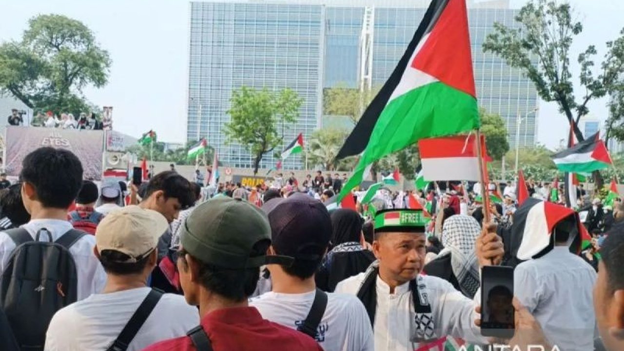 Perserikatan Bangsa-Bangsa (PBB) mendesak Amerika Serikat untuk memenuhi Kewajiban Tuan Rumah AS PBB terkait akses delegasi Palestina, menyusul sanksi Washington yang menghambat kehadiran mereka di Markas Besar PBB.