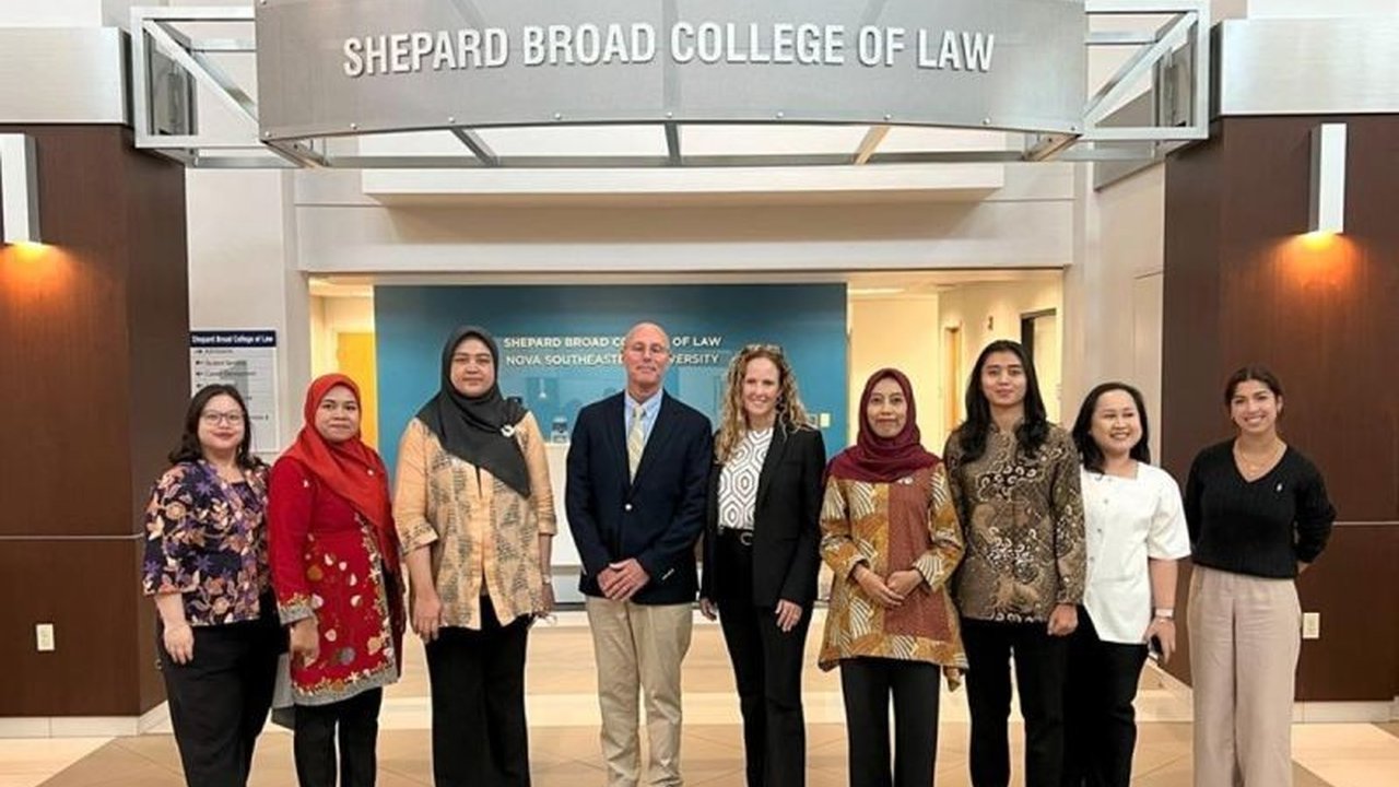 Enam profesional Indonesia sukses selesaikan program pertukaran di AS, memperdalam pemahaman tentang Perlindungan Hak Anak dan penanganan kasus penculikan lintas batas. Simak dampaknya!