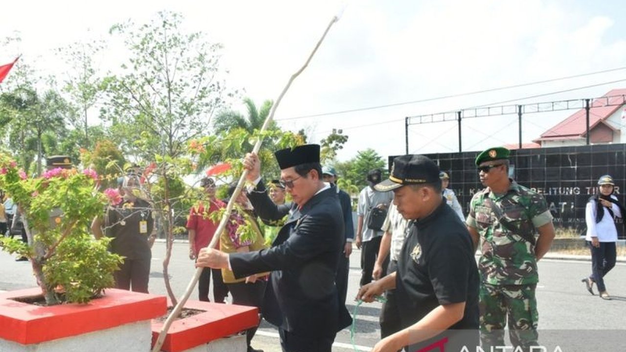 Belitung Timur mencanangkan gerakan 10.000 Bendera Merah Putih untuk menyemarakkan HUT ke-80 RI, membangkitkan patriotisme, dan memperkokoh persatuan bangsa.