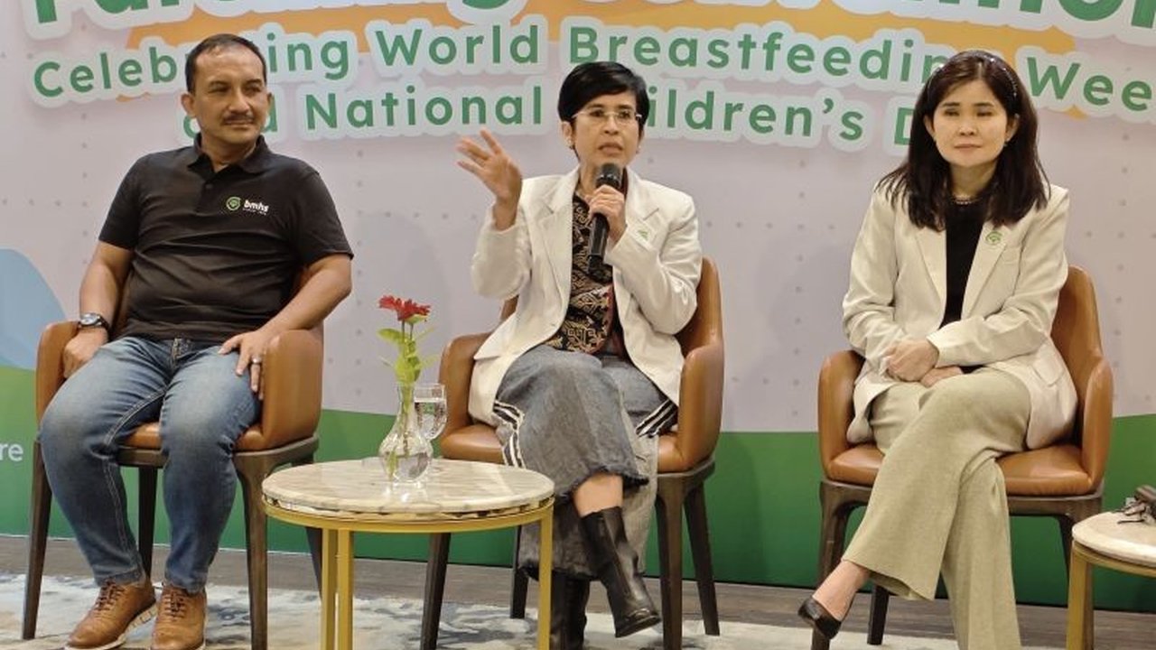 Keberhasilan menyusui tak hanya fisik, melainkan juga psikologis. Dokter anak UI tegaskan pentingnya dukungan emosional ibu menyusui dari lingkungan terdekat demi produksi ASI optimal.