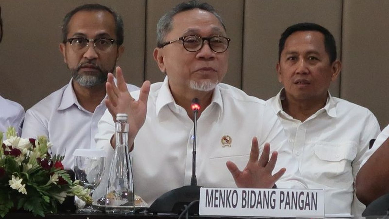 Pemerintah membuka opsi penempatan Pegawai Pemerintah dengan Perjanjian Kerja (PPPK) di Kopdes Merah Putih. Langkah ini bertujuan membantu operasional koperasi desa tanpa beban gaji, meningkatkan kesejahteraan ekonomi masyarakat.