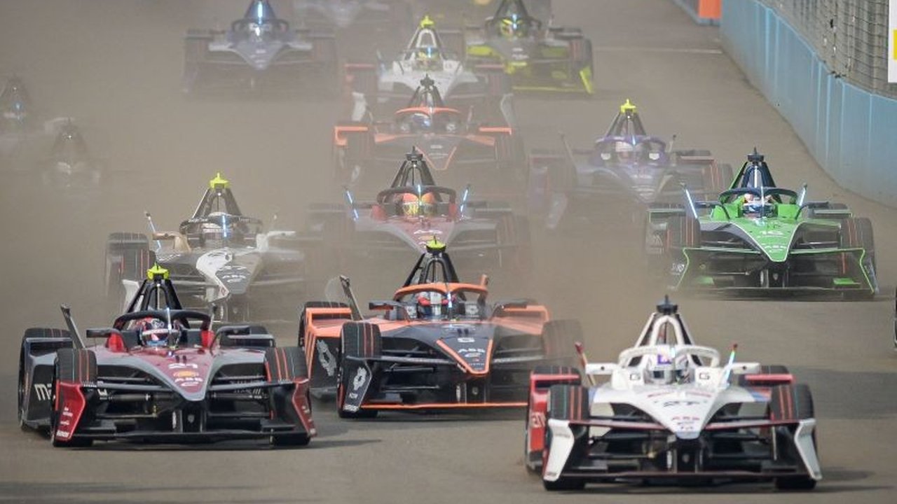 Formula E Fantastic Four: Balapan mobil listrik global ini mengumumkan kolaborasi mengejutkan dengan waralaba Marvel, The Fantastic Four, untuk seri penutup musim di London.