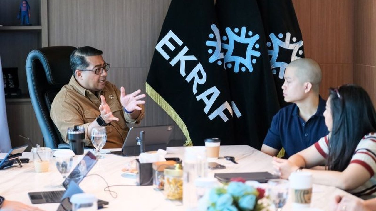 Kemenparekraf dukung Byon Combat akselerasi industrialisasi konten kreatif, platform hiburan laga digital ini sukses raih 27 juta views. Bagaimana kontribusinya?