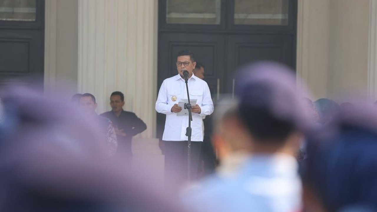 Gubernur Banten menegaskan Lomba Baris Berbaris dan Tata Upacara Bendera lebih dari sekadar ajang kompetisi, melainkan sarana penting pembinaan jiwa kepemimpinan pemuda. Simak tujuannya!