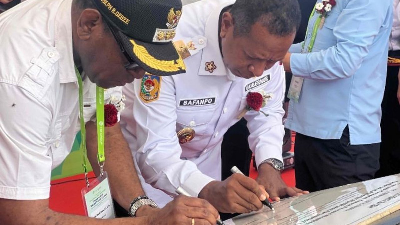 Gubernur Papua Selatan meresmikan Pembangkit Listrik Tenaga Biogas (PLTBg) di Merauke, menandai langkah penting menuju kemandirian energi dan mengurangi ketergantungan BBM.