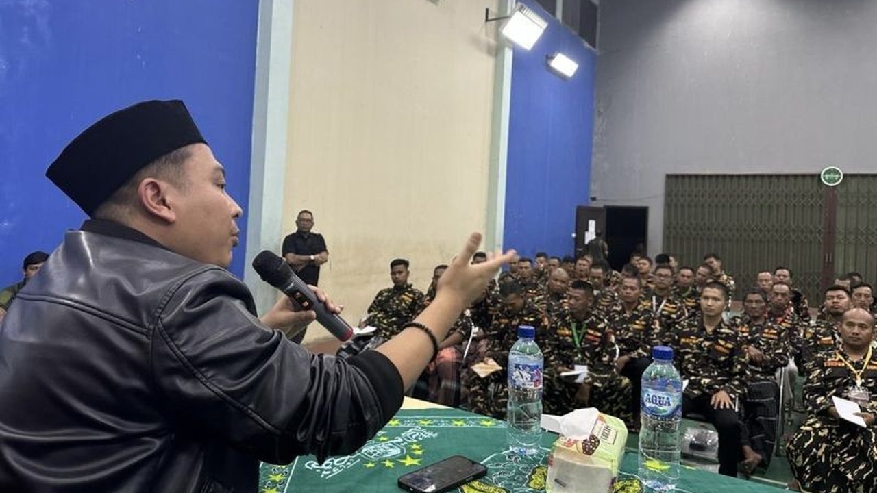 Menyusul viralnya pengibaran bendera One Piece, Badan Siber Ansor menyerukan generasi muda untuk tetap Hormati Bendera Merah Putih sebagai simbol negara dan kedaulatan bangsa.