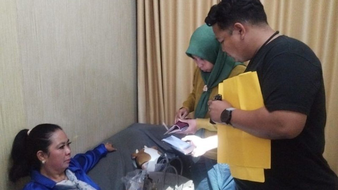 Terungkap! Modus Licik Pencurian Kalung Emas Rp50 Juta di Kelapa Gading, Pelaku Wanita Berhasil Ditangkap Polisi