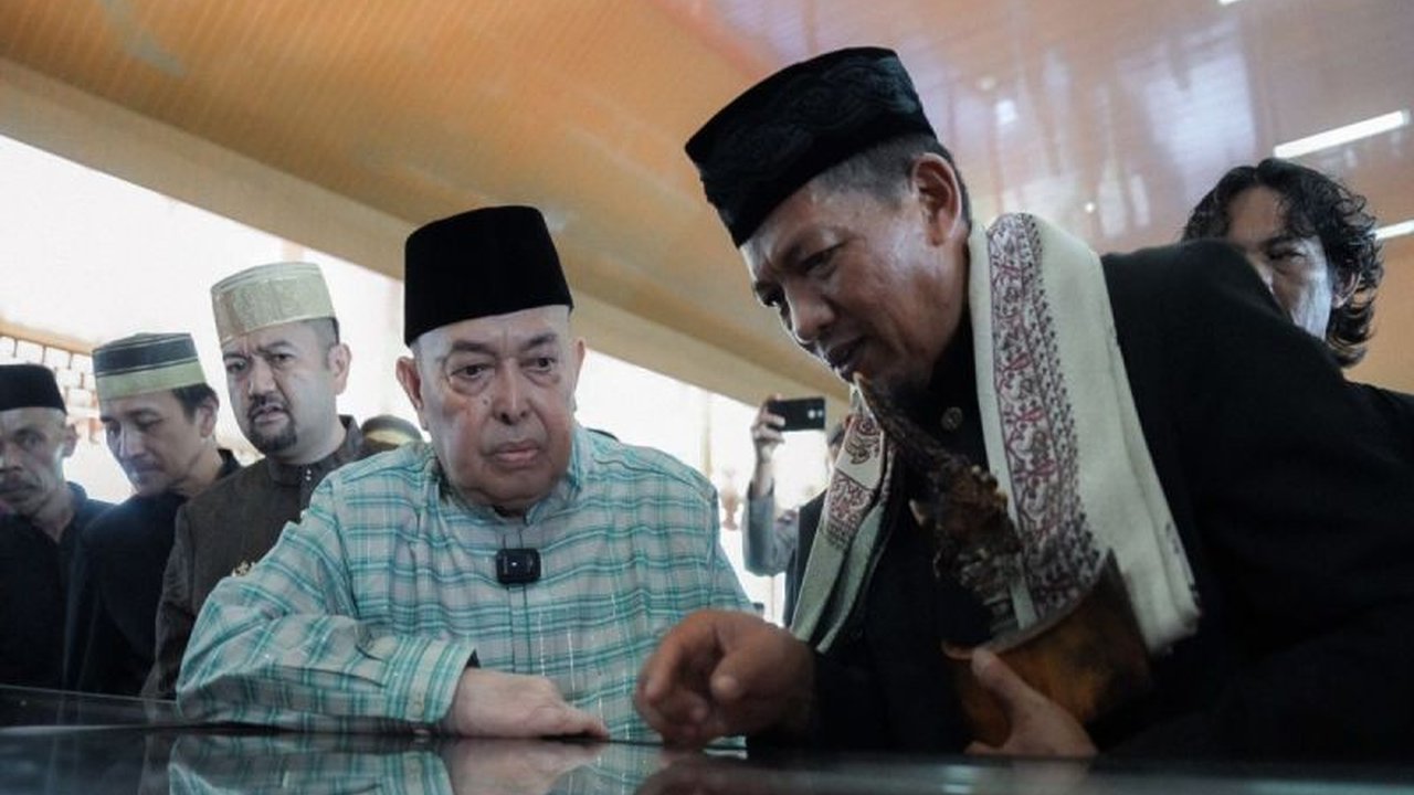 Wakil Gubernur Sulawesi Barat mengajak generasi muda untuk mencintai dan menjaga Pelestarian Budaya Sulbar, khususnya melalui Festival Keris dan Badik Kamardikan.