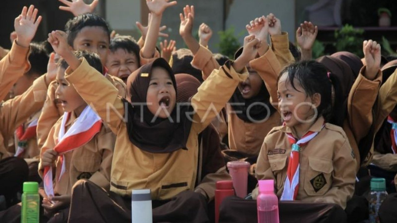Pemerintah Kabupaten Kotawaringin Timur (Kotim) berhasil memenuhi kuota murid Sekolah Perintis setelah pendekatan intensif, meski sempat menghadapi kendala dan kecurigaan warga.