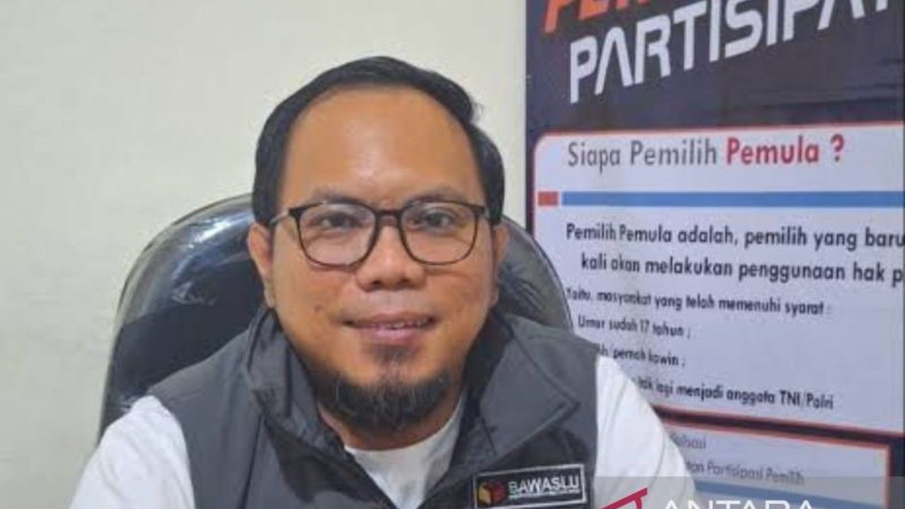 Bawaslu Pangkalpinang serius menelusuri dugaan perusakan APK Pilkada Ulang 2025 yang berpotensi pidana. Siapa pelakunya dan apa sanksinya? Simak selengkapnya!