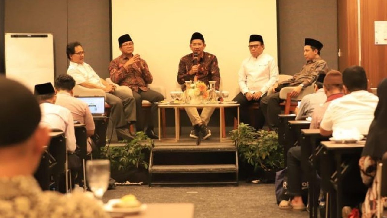 Kementerian Agama dan Baznas melatih takmir masjid kelola dana zakat bergulir. Bagaimana program ini memberdayakan ekonomi umat dan mengubah peran masjid?