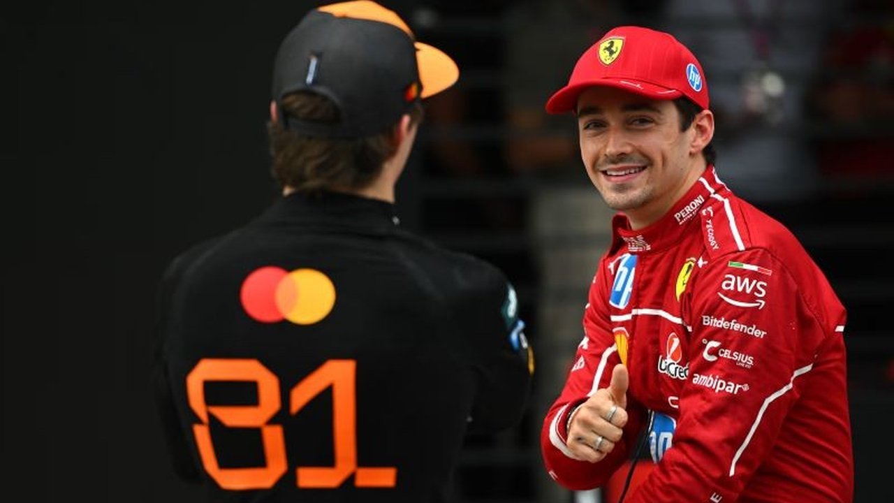 Pembalap Ferrari Charles Leclerc berhasil meraih pole position tak terduga di Kualifikasi F1 GP Hungaria 2025. Simak bagaimana ia mengatasi tantangan cuaca dan persaingan ketat!