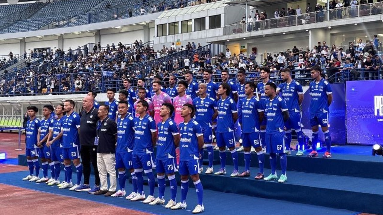 Persib Bandung resmi meluncurkan skuad Persib Bandung 2025/2026 yang ambisius, siap tempur di BRI Super League dan AFC Champions League Two. Siapa saja bintangnya?