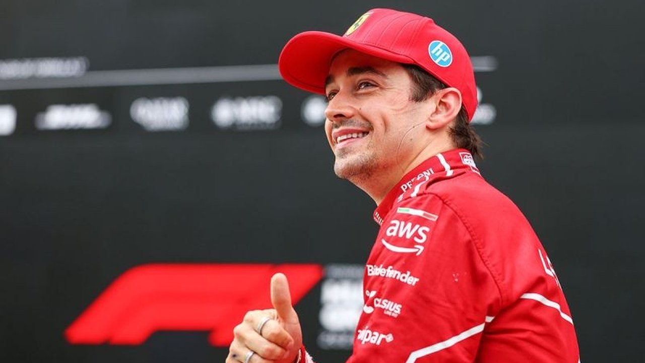 Pembalap Ferrari Charles Leclerc berhasil mengamankan pole position di Kualifikasi F1 Hungaria 2025. Akankah ia mempertahankan dominasinya di balapan utama?