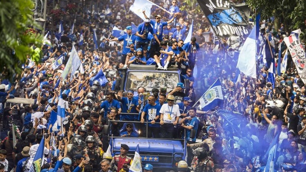 Musim Super League 2025/2026 segera bergulir dengan regulasi baru dan persaingan ketat. Siapakah yang akan menjadi juara di kompetisi sepak bola elit tanah air ini?