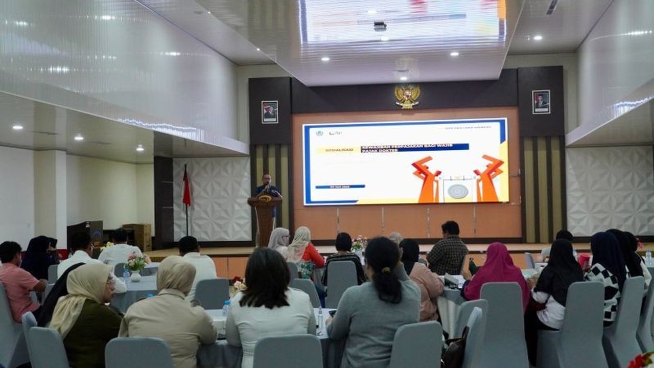 DJP Sulselbartra melalui KPP Pratama Mamuju intensifkan Edukasi Pajak Dokter, memperkenalkan Coretax dan pentingnya kepatuhan. Simak detail programnya!