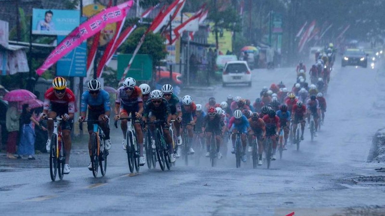 Prakiraan Cuaca BMKG: Waspada! Hujan Ringan hingga Lebat Guyur Mayoritas Kota Besar Indonesia Minggu Ini