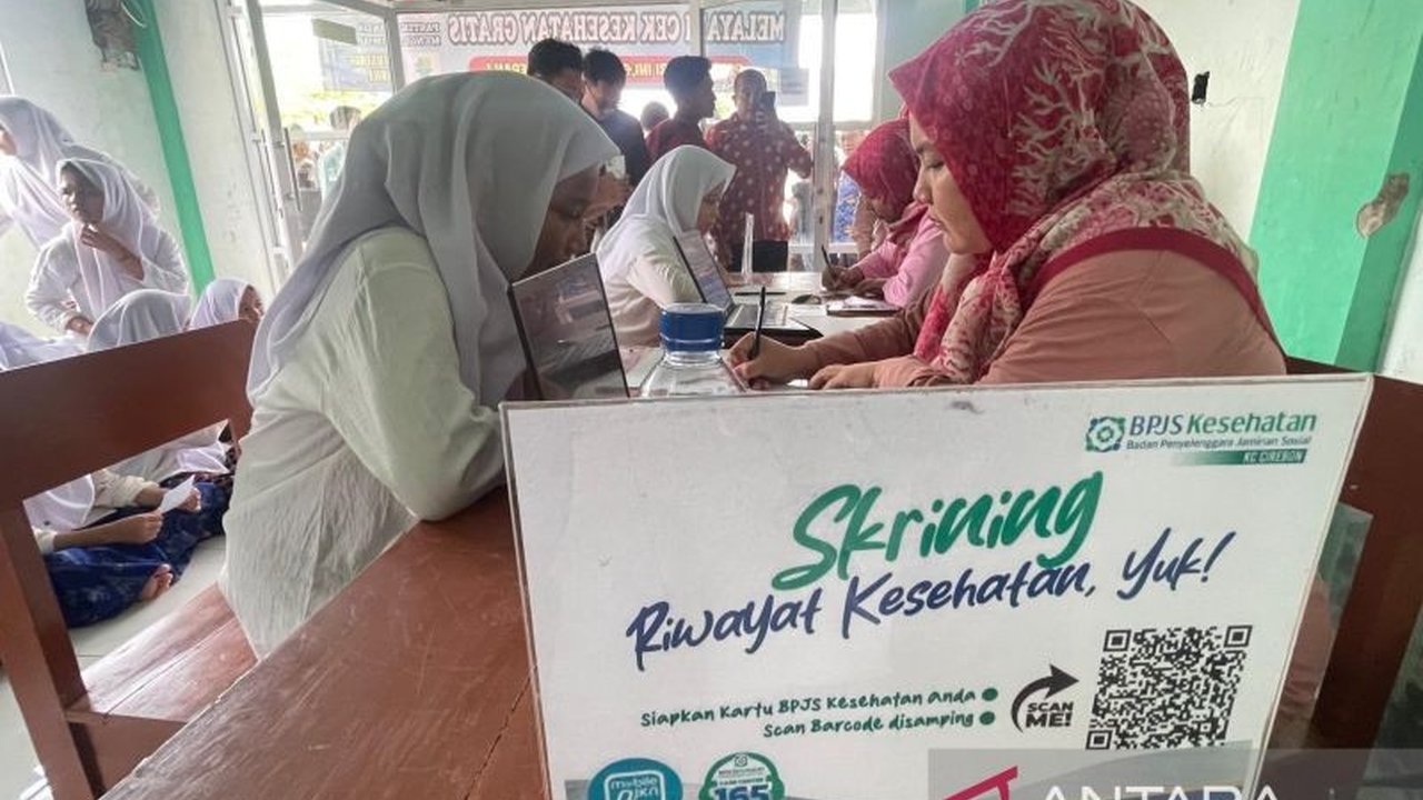 Pemerintah meluncurkan Program CKG Sekolah serentak di 12 lokasi pada 4 Agustus 2025. Inisiatif ini menandai komitmen mewujudkan generasi sehat menuju Indonesia Emas 2045.