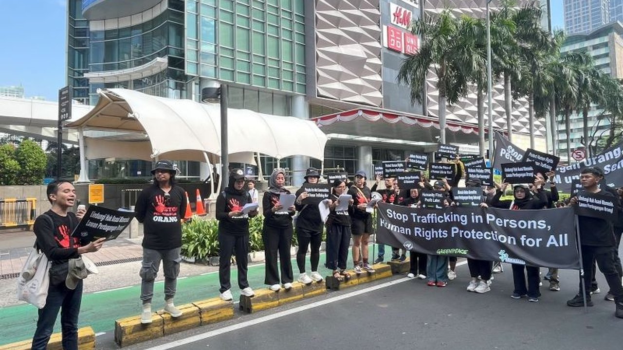 Bertepatan dengan Hari Anti Perdagangan Orang Sedunia, masyarakat sipil kembali mendesak pemerintah untuk serius memberantas Tindak Pidana Perdagangan Orang (TPPO) dan menjamin hak korban.