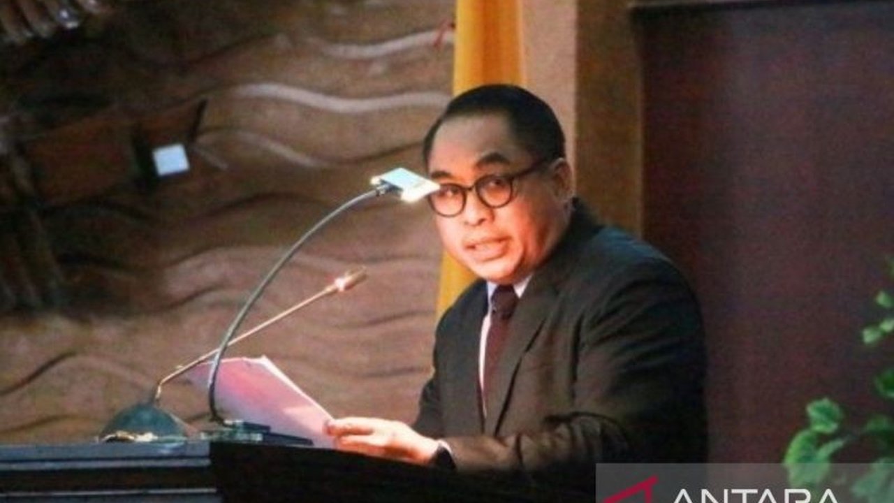 DPRD NTB mendesak Gubernur melakukan audit investigasi terhadap PT GNE, BUMD yang tak pernah menyetor dividen. Ada apa di balik kinerja keuangan PT GNE yang terus merugi?