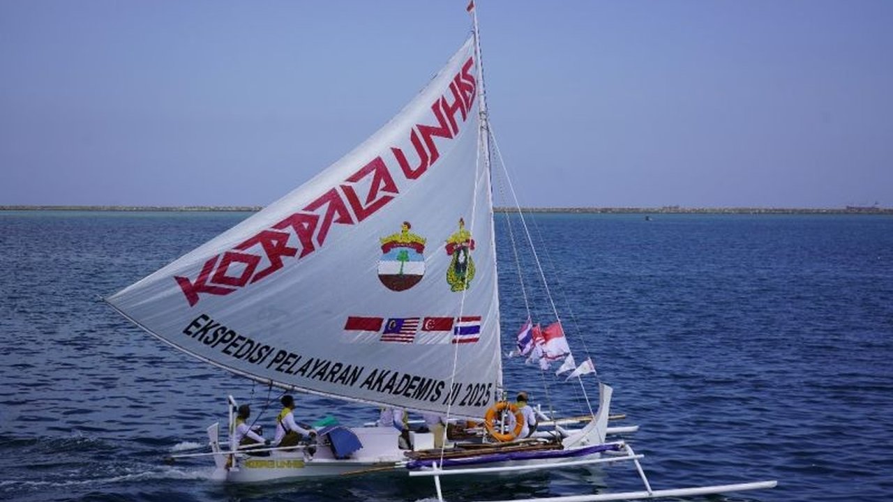 Ekspedisi Pelayaran Akademis Korpala UNHAS akan melintasi empat negara, membawa misi ilmiah dan menjaga warisan maritim Indonesia. Simak perjalanan inspiratif mereka!