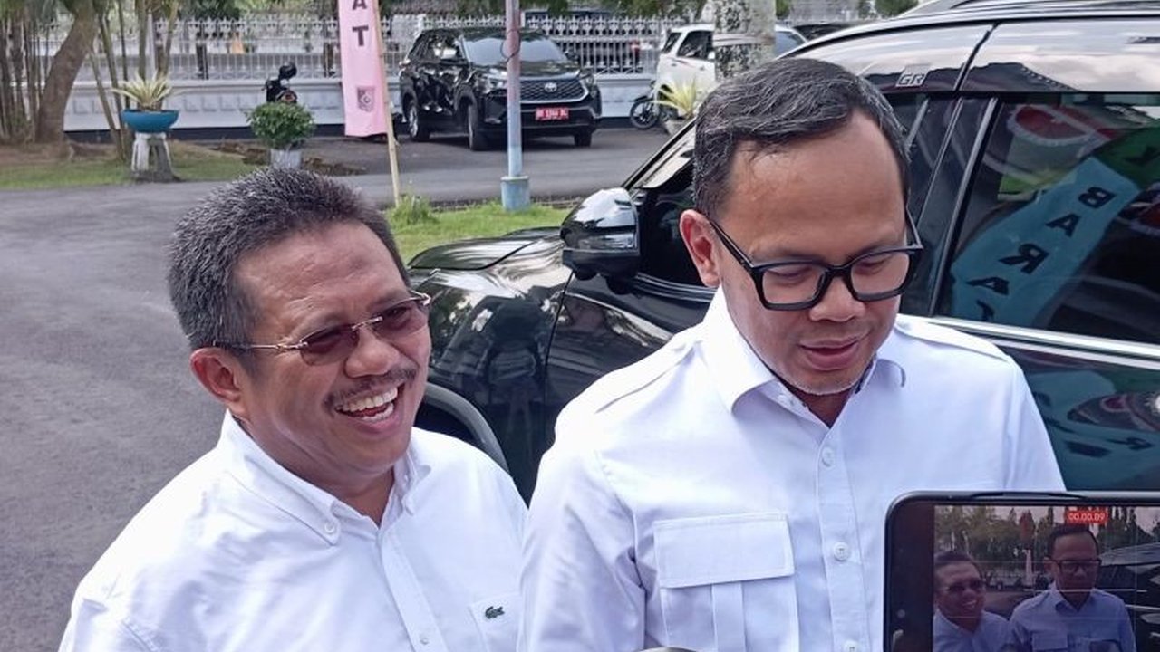 Wakil Menteri Dalam Negeri melakukan monitoring dan penguatan program Koperasi Desa Merah Putih di Lombok Barat, salah satu dari tiga desa percontohan di NTB.