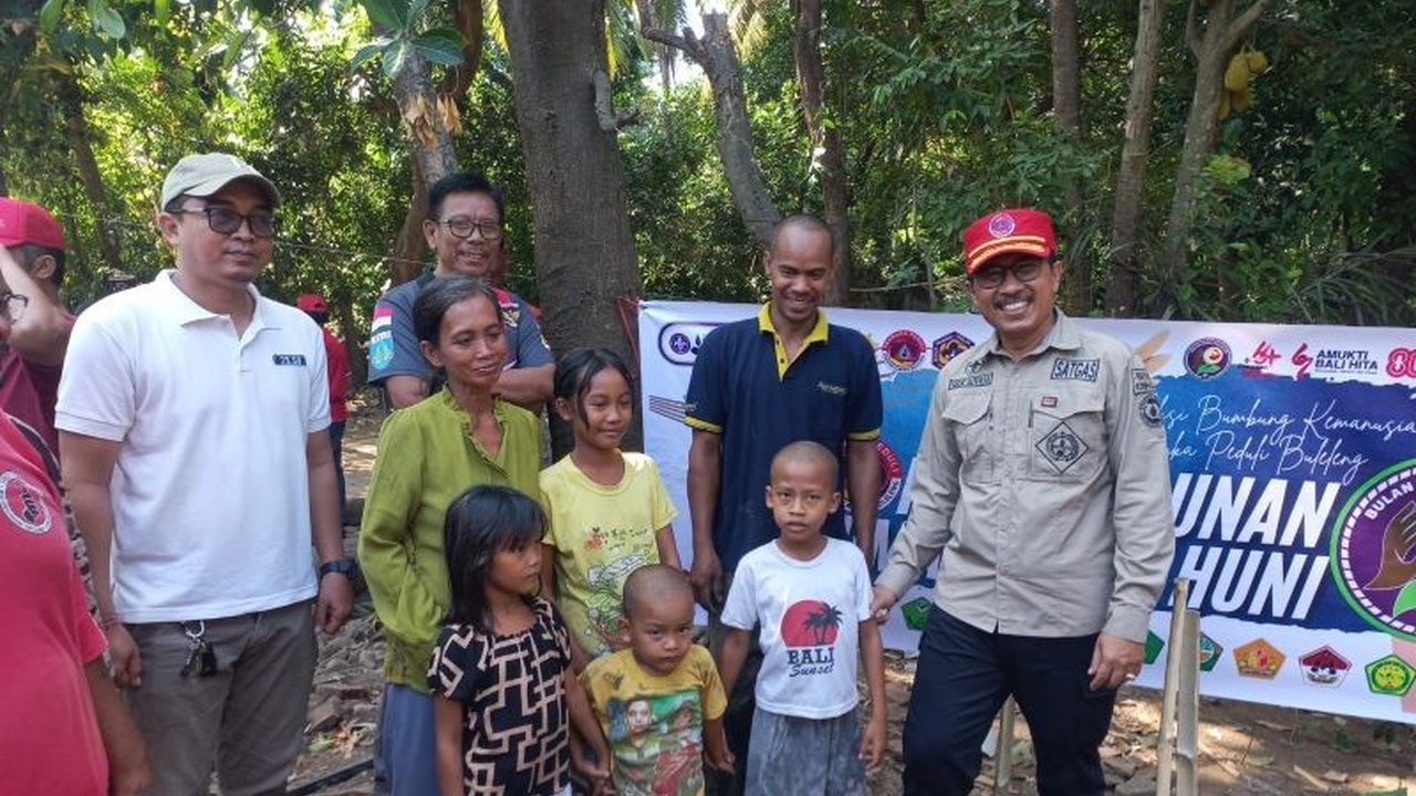 Kwarcab Pramuka Buleleng kembali hadir dengan membangun dua rumah layak huni bagi masyarakat kurang mampu, wujudkan kepedulian di Hari Pramuka.