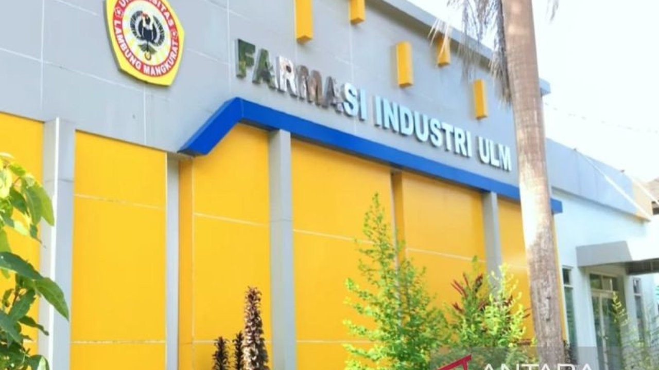 Universitas Lambung Mangkurat (ULM) kini membuka Program Magister Farmasi, langkah strategis untuk memperkuat kapasitas riset dan memenuhi kebutuhan SDM kesehatan di Kalimantan Selatan.
