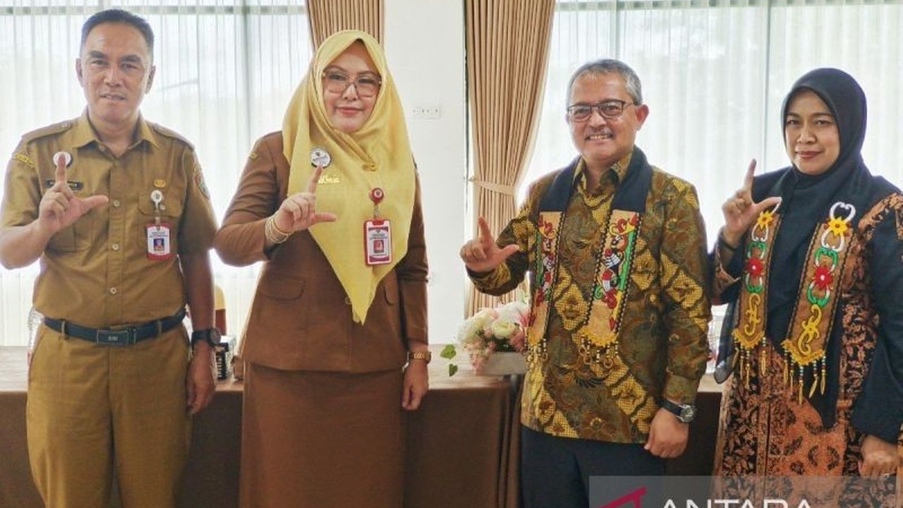 Kepala Perpusnas E. Aminudin Aziz menyerukan agar Perpustakaan Kalteng dimanfaatkan sebagai pusat pengembangan kreativitas dan pengetahuan masyarakat. Simak selengkapnya!