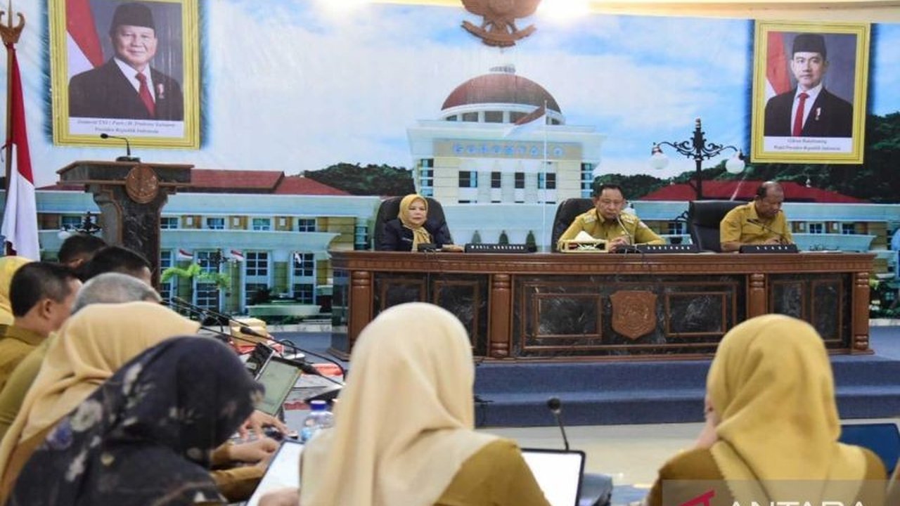 Pemprov Gorontalo mencatat Capaian APBD Gorontalo yang memuaskan di Juli 2025, di mana 13 Organisasi Perangkat Daerah berhasil melampaui target fisik dan keuangan. Simak selengkapnya!