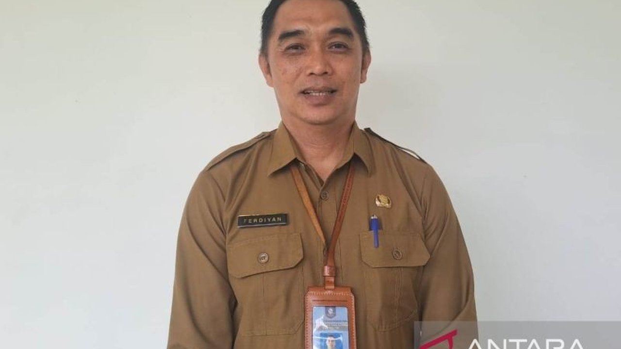 Pemerintah Provinsi Kepulauan Bangka Belitung melarang pengibaran Bendera One Piece menjelang HUT RI Ke-80. Apa alasan di balik larangan ini dan sanksi yang menanti?