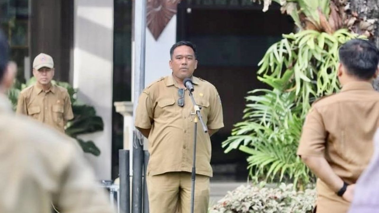 Dinas Kehutanan Kalimantan Selatan (Dishut Kalsel) meluncurkan inovasi Si HH Kehutan dan Trainforestee, mengajak masyarakat mencintai hutan. Penasaran bagaimana cara mereka melakukannya?