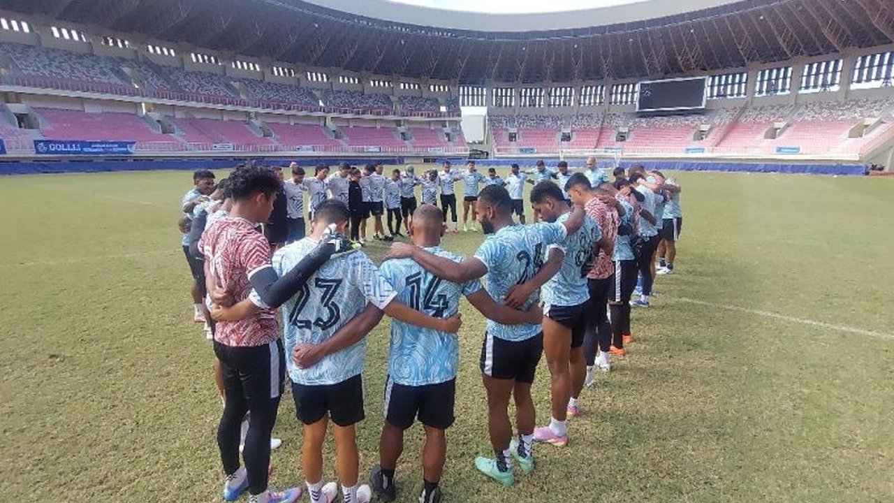 PSBS Biak serius mematangkan taktik dan ritme permainan jelang BRI Super League 2025/2026. Pelatih Divaldo Alves yakin timnya siap membuat kejutan.