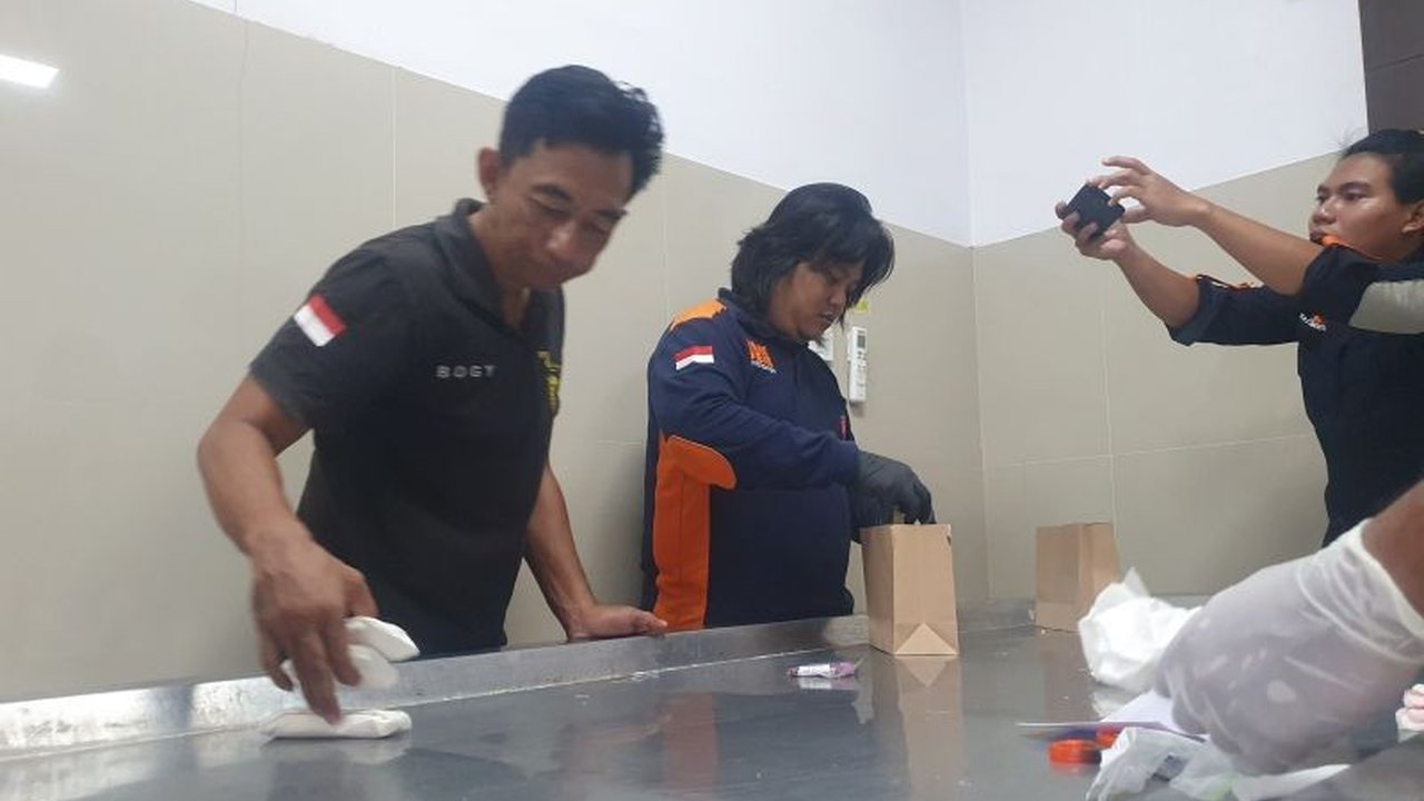 Polisi berhasil mengungkap petunjuk penting dalam kasus kematian bayi Tulungagung. Ibu kandung bayi, MA, mengakui perbuatannya yang mengejutkan. Apa motif di baliknya?