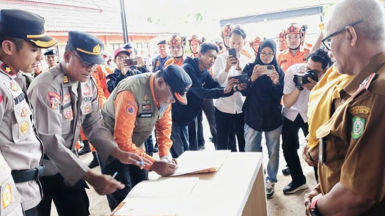 Polres Kotim jaga kamtibmas hadapi karhutla dengan menandatangani perjanjian kerja sama (PKS) bersama BPBD, menunjukkan komitmen kuat menjaga lingkungan dan masyarakat.