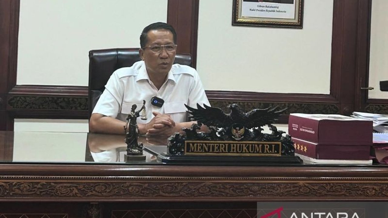 Menteri Hukum berharap Paulus Tannos bersikap jentelmen dan kembali sukarela ke Indonesia. Proses ekstradisi Tannos dari Singapura diprediksi memakan waktu lama.