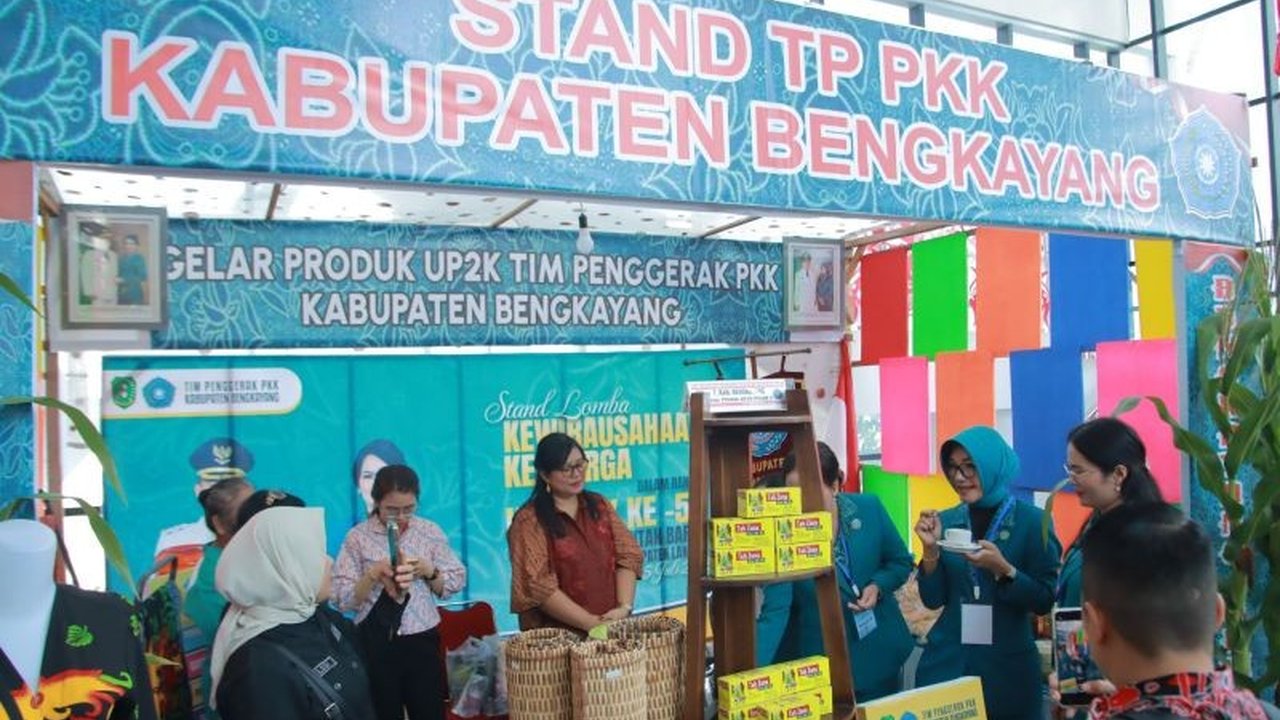 Pemerintah Kabupaten Bengkayang serius genjot pengembangan UMKM Bengkayang. Dengan 13.280 pelaku, sektor ini jadi kunci utama dorong kesejahteraan dan serap tenaga kerja.