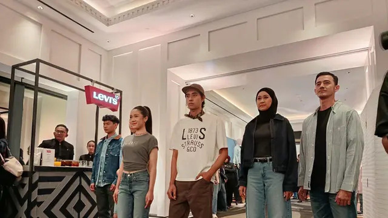 Fashion show untuk memamerkan koleksi terbaru Levi's. (dok. Liputan6.com/Sabrina Aulia Putri)