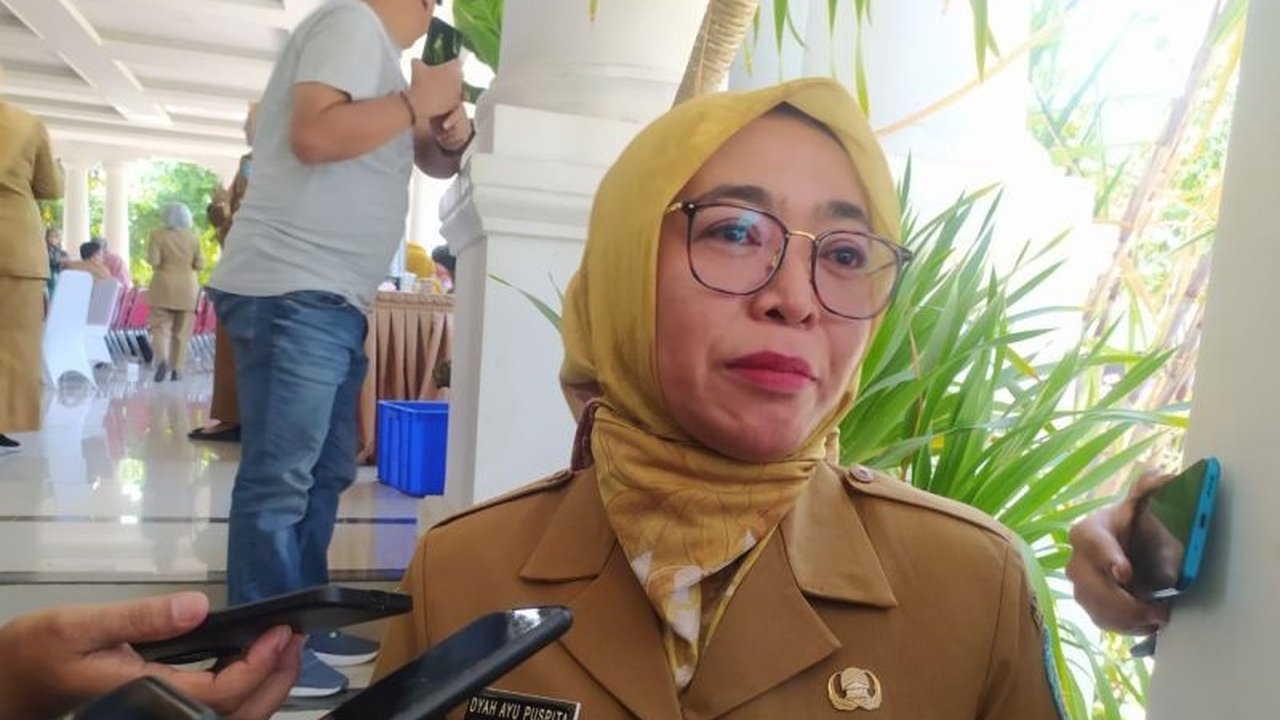 Pemerintah Kabupaten Ponorogo mewajibkan Kantin Sehat di sekolah untuk melindungi siswa dari jajanan berbahaya. Bagaimana program ini dijalankan dan sanksi apa yang menanti pelanggar?