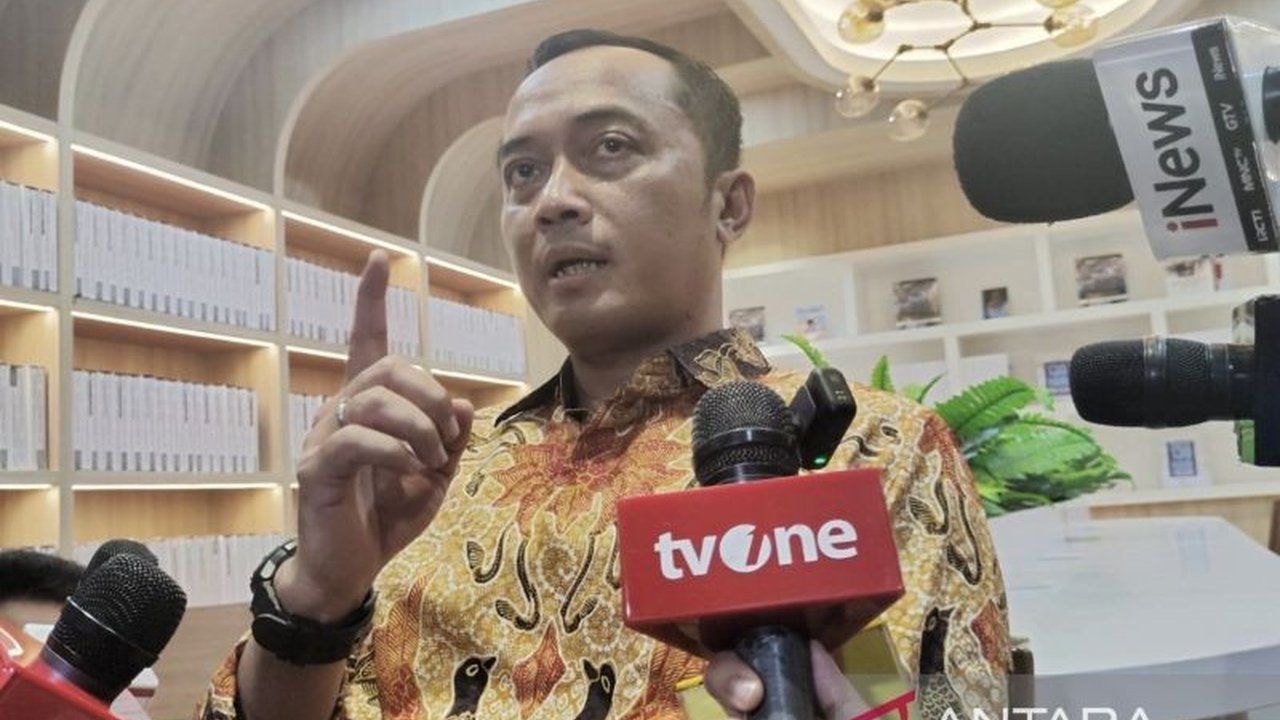 Istana Kepresidenan berencana menambah kuota upacara HUT RI di Istana Merdeka hingga ribuan orang, menyusul tingginya animo masyarakat. Verifikasi pendaftar masih berlangsung.