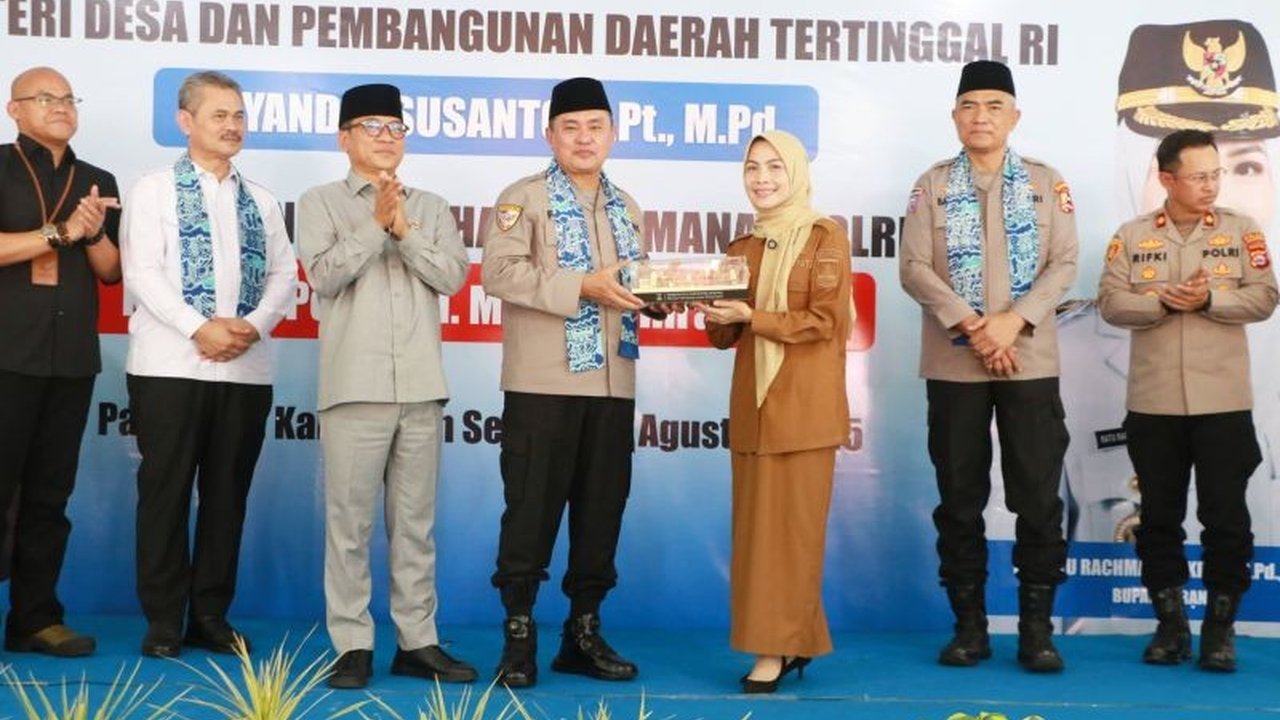 Kabaharkam Polri Komjen Fadil Imran menyerukan agar Santri Bijak Bermedsos, menekankan pentingnya peran pesantren dalam menyaring informasi negatif demi persatuan bangsa.