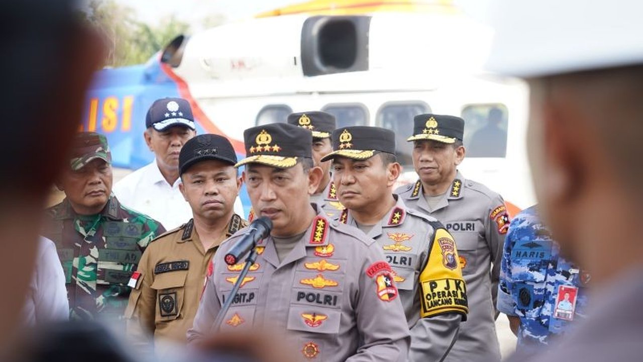 Kapolri Jenderal Listyo Sigit Prabowo menyoroti pentingnya kolaborasi dalam penanganan karhutla di Riau, di mana 46 tersangka telah diamankan atas dugaan kesengajaan membakar hutan.