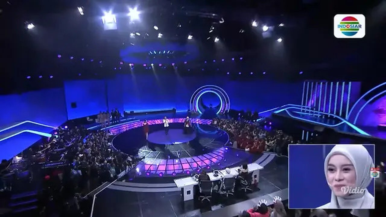 Lesti Kejora merayakan ulang tahunnya yang ke-26 pada 5 Agustus lalu. Penampilan dari rekan-rekan musisi serta kehadiran keluarga dan penggemar setia menjadi kejutan spesial untuk hari besar