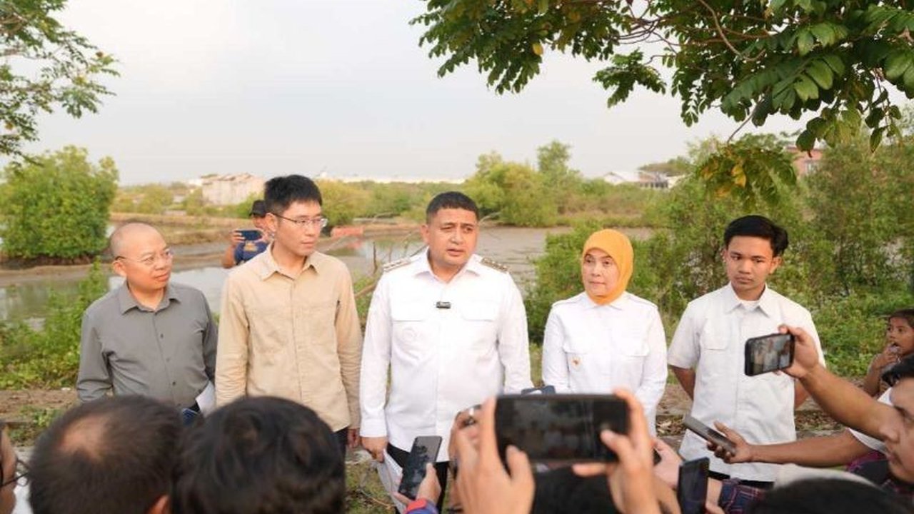 Investor Tiongkok menunjukkan minat serius terhadap Proyek Stadion Makassar bertaraf internasional di Untia. Akankah Makassar segera memiliki ikon olahraga baru?